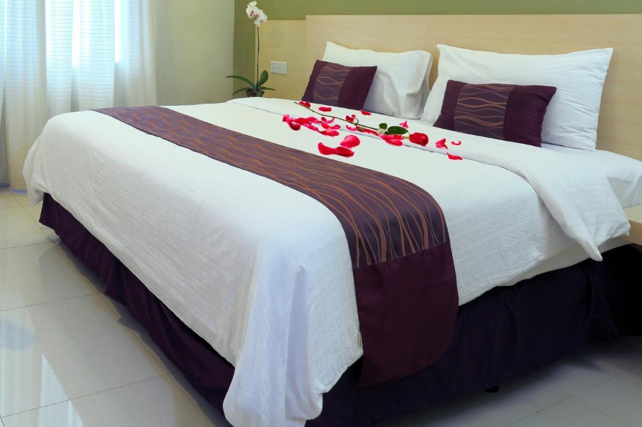 Lombok Plaza Hotel And Convention Ματαράμ Δωμάτιο φωτογραφία