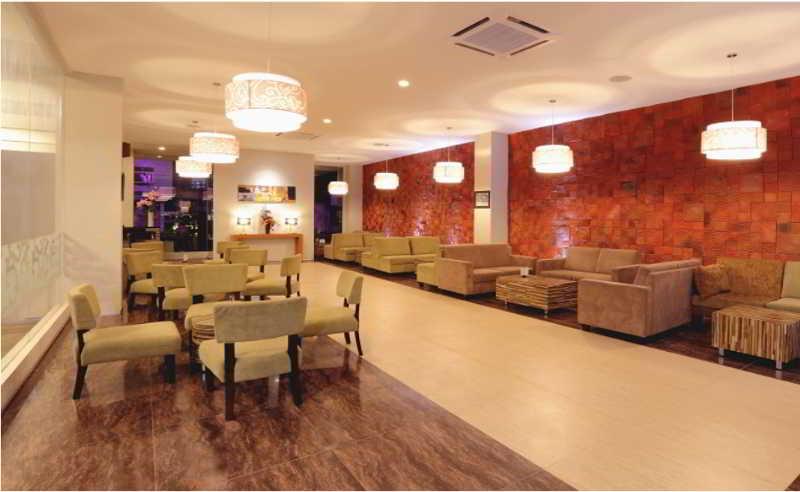 Lombok Plaza Hotel And Convention Ματαράμ Εξωτερικό φωτογραφία