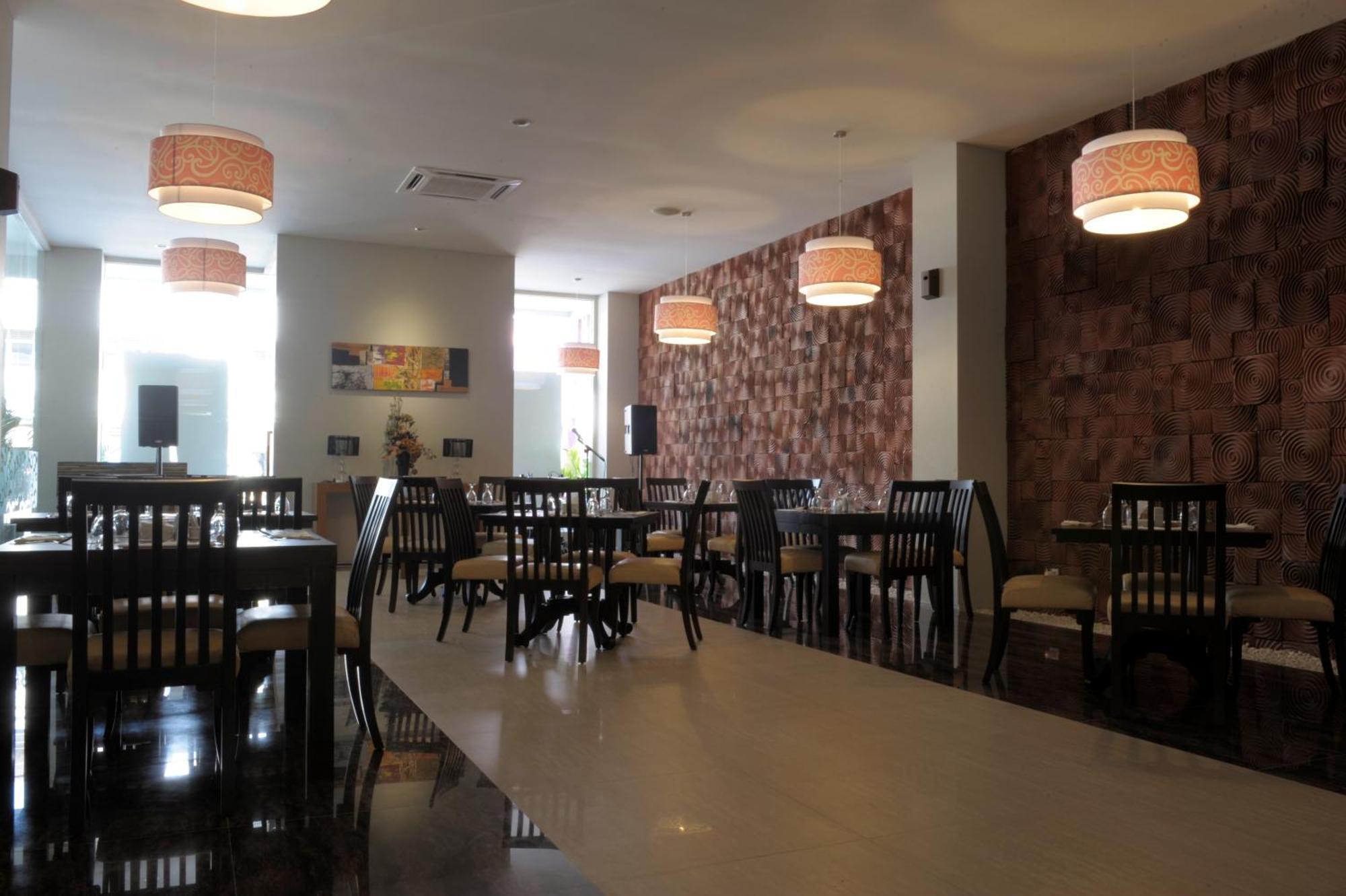 Lombok Plaza Hotel And Convention Ματαράμ Εξωτερικό φωτογραφία