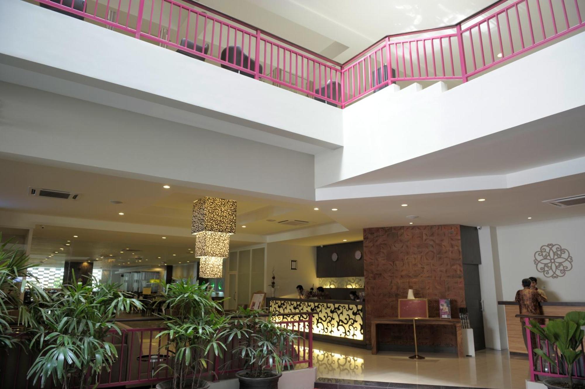 Lombok Plaza Hotel And Convention Ματαράμ Εξωτερικό φωτογραφία