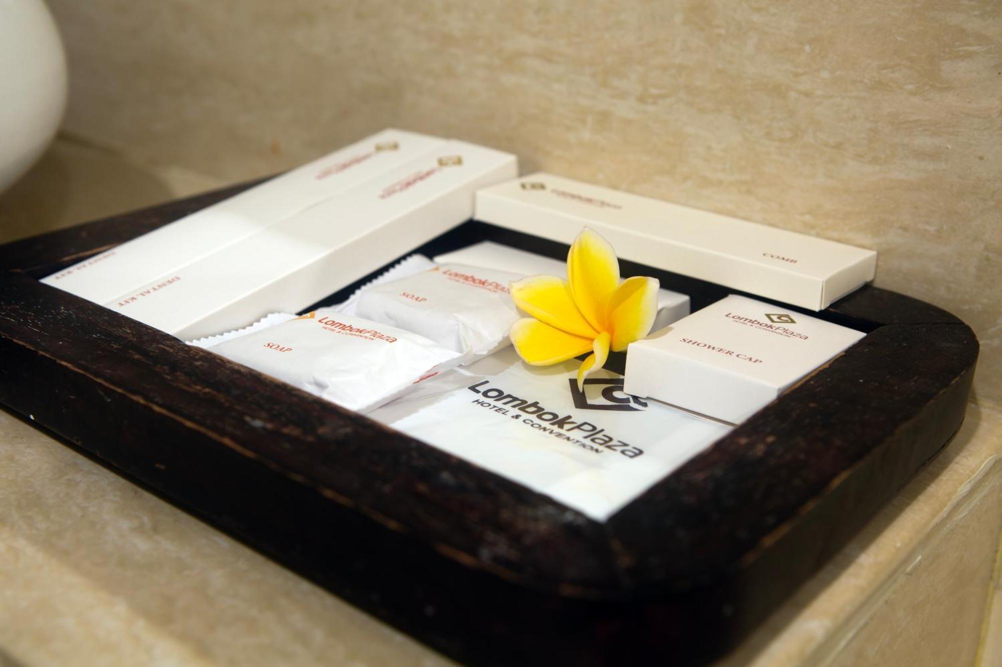 Lombok Plaza Hotel And Convention Ματαράμ Εξωτερικό φωτογραφία