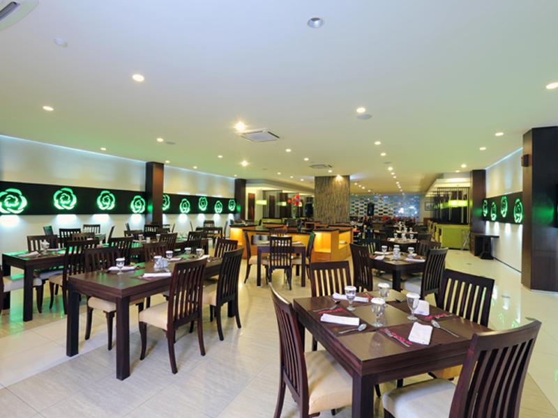 Lombok Plaza Hotel And Convention Ματαράμ Εξωτερικό φωτογραφία